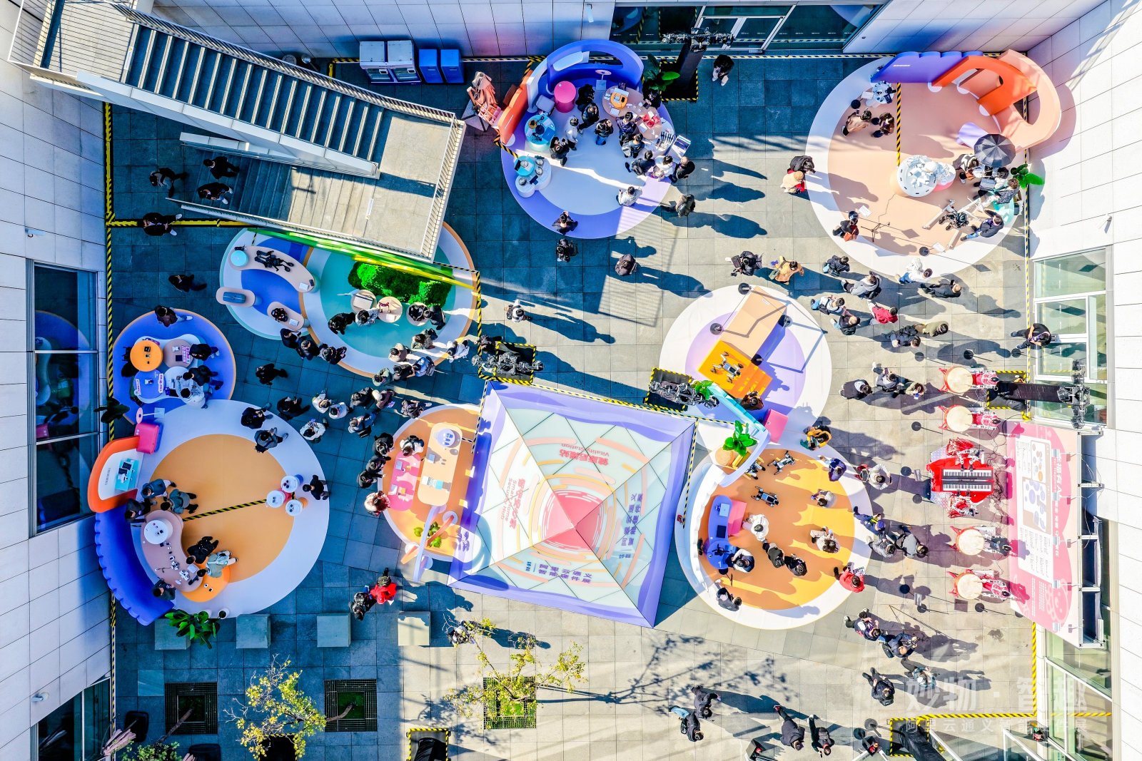 阿里云通义智能硬件展·展览案例图4