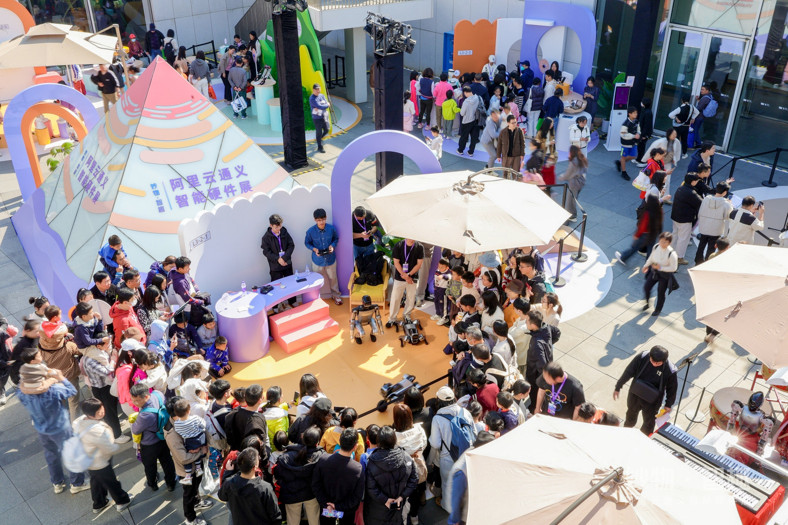 阿里云通义智能硬件展·展览案例图5