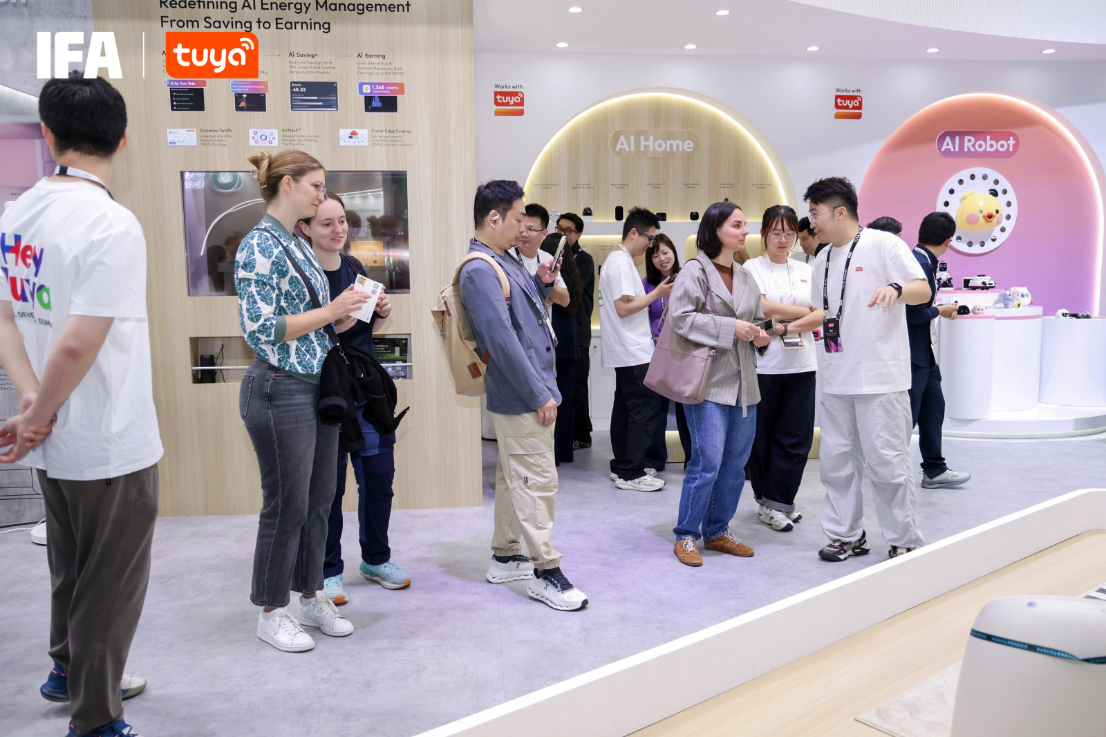 一个相册,讲完一个品牌在 IFA 的完整案例图7